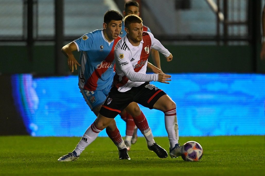 River igualó ante Arsenal y desperdició la chance de acercarse a la