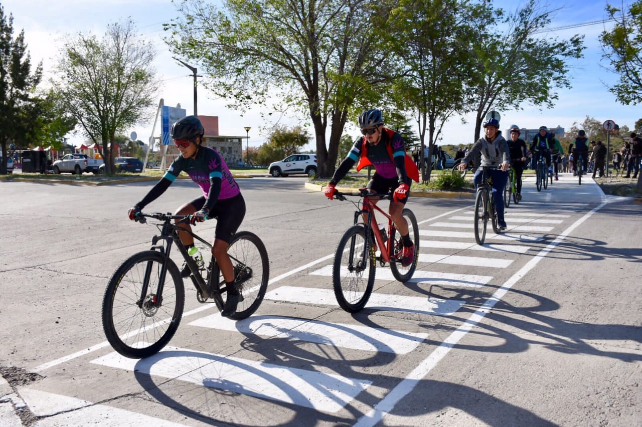 Trelew inauguró su nueva ciclovía y bicisenda periurbana una obra de