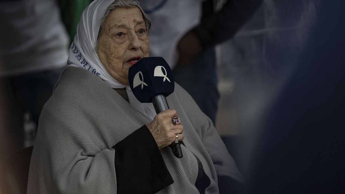 Las Cenizas De Hebe De Bonafini Descansar N En La Plaza De Mayo Radio