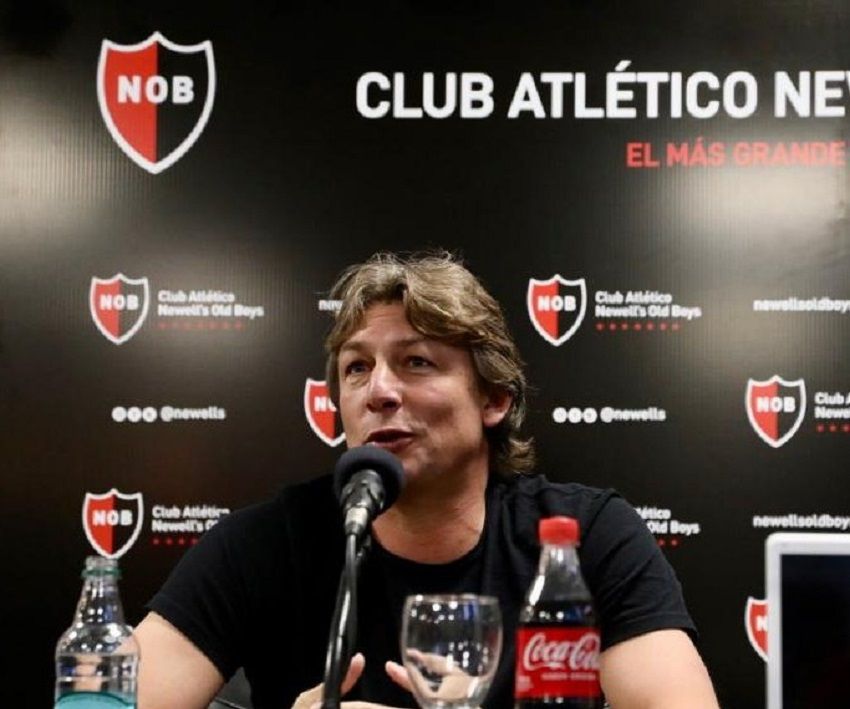 Gabriel Heinze Estamp La Firma Y Oficializ Su Llegada Como Dt De