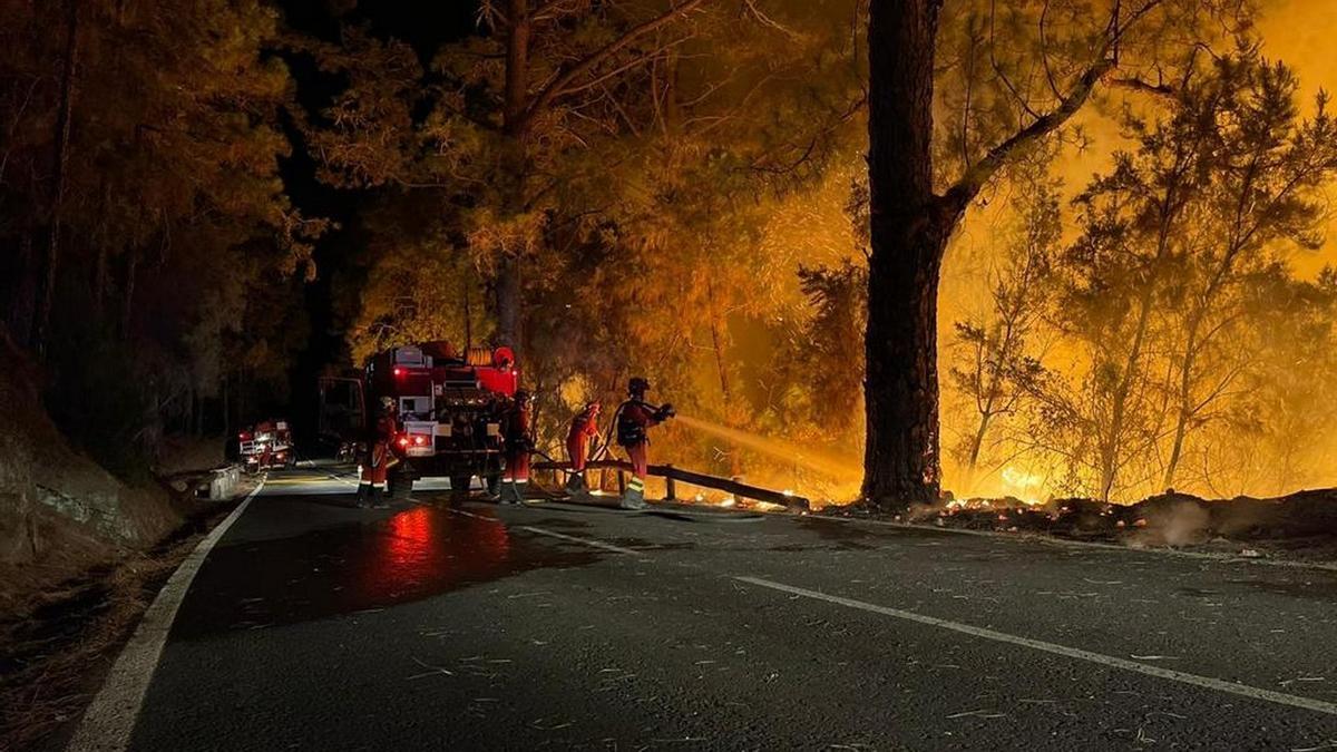 Unas 3 200 hectáreas fueron arrasadas por el incendio más complejo de