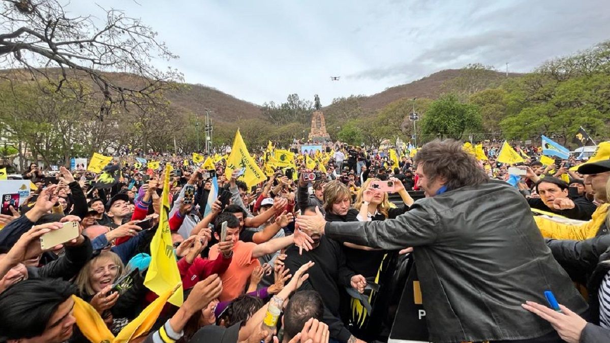 Javier Milei Encabez Caravana Y Banderazo En Salta Radio Cadena