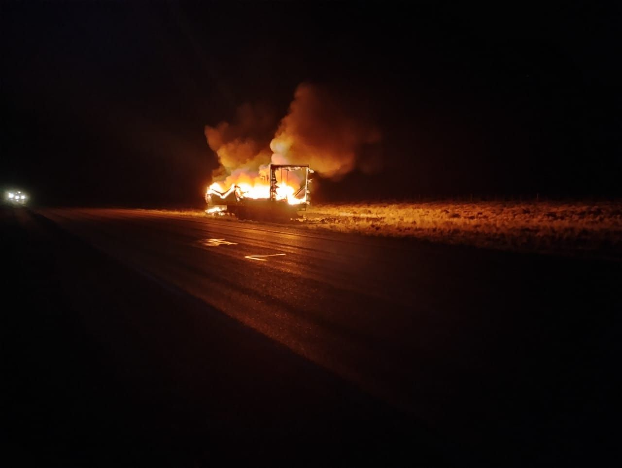 Se Prendi Fuego El Acoplado De Un Cami N Sobre La Ruta