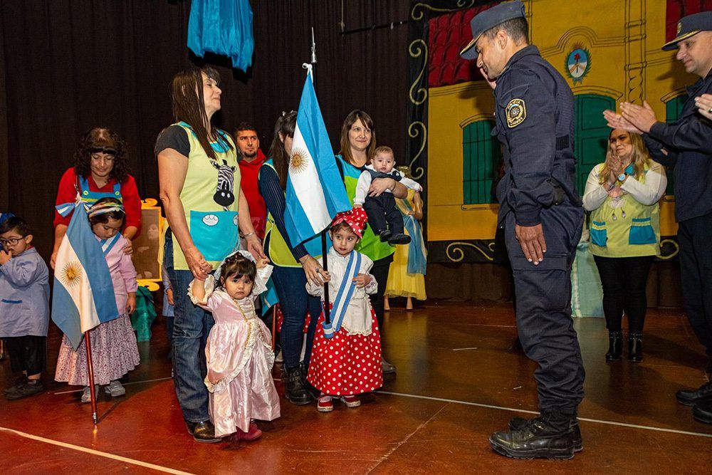 Jardines maternales de Trelew y Rawson celebraron el 9 de julio