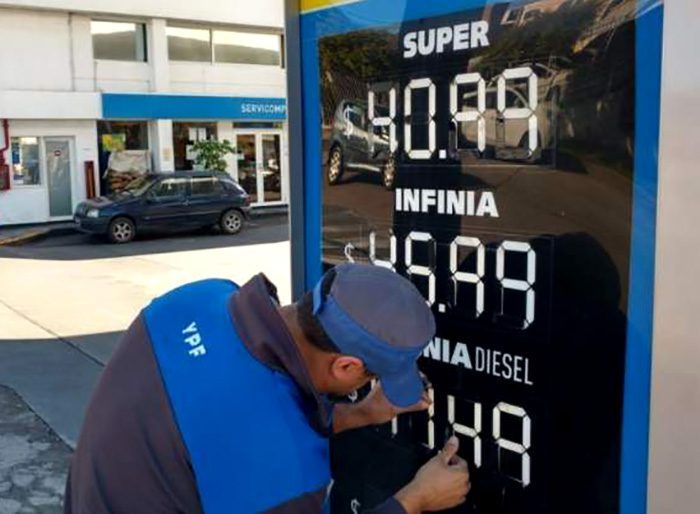 YPF volvió a aumentar los combustibles: ahora en Chubut la nafta Súper cuesta $ 39,41 y la Infinia $ 47,22