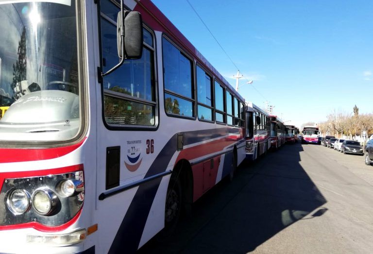 Los colectivos volvieron a andar después de cinco días de paro
