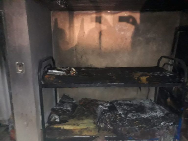 José de San Martín: intervención policial a tiempo evita un femicidio por incendio