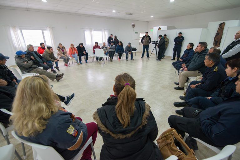 La Agencia de Seguridad se reunió con vecinos de zona de chacras