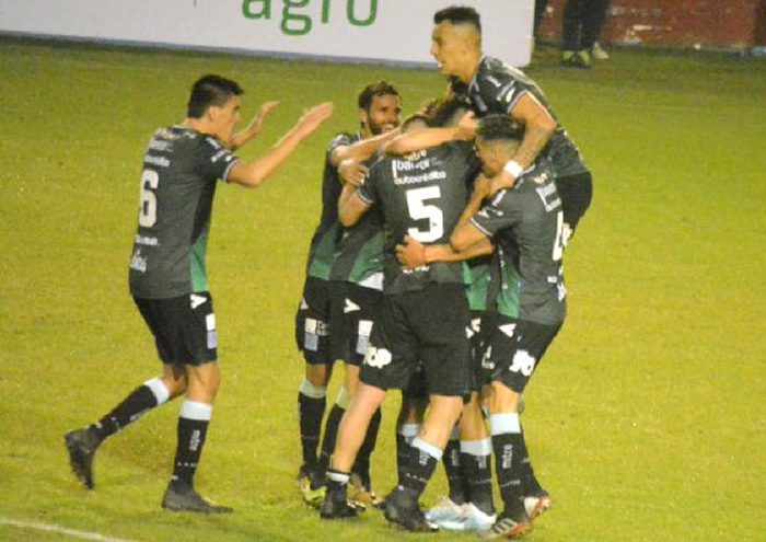 Temperley no hizo pie en Río Cuarto ante Estudiantes que ...
