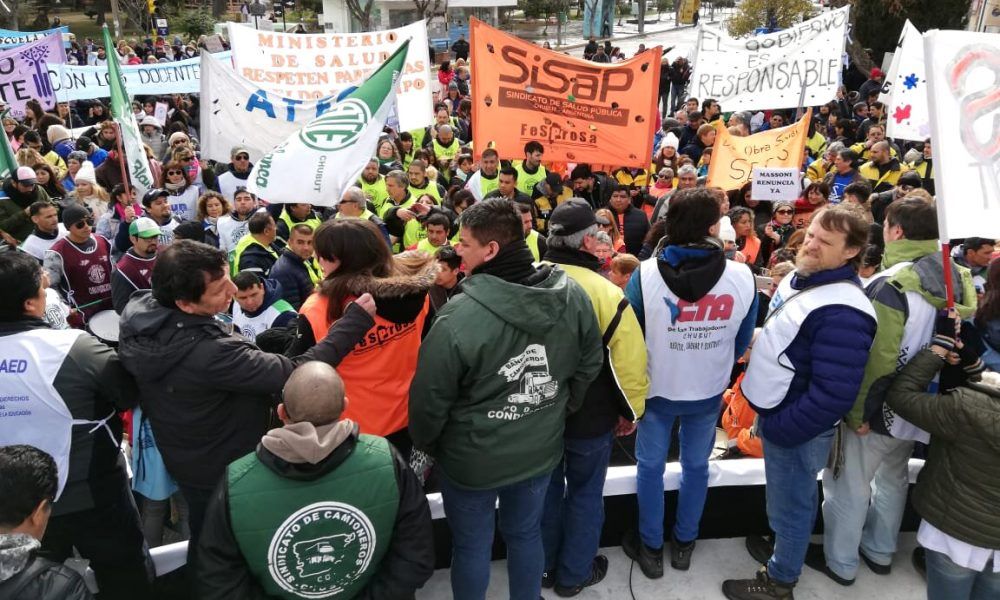 Renuncia de Massoni y Ávila