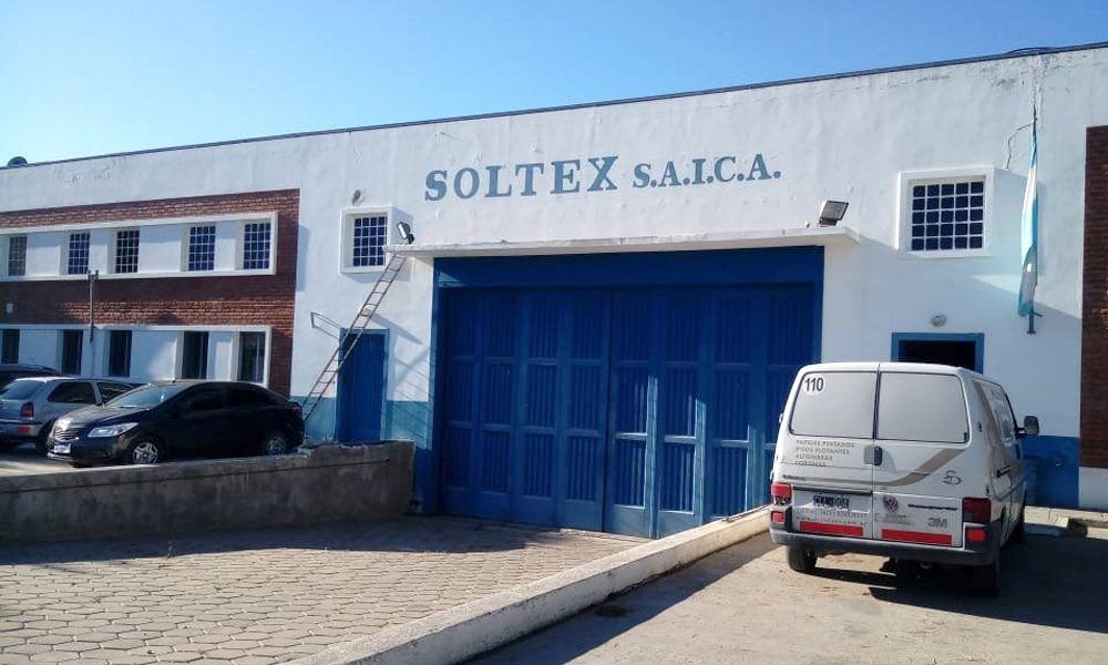 Por una millonaria deuda, volvieron a cortarle la luz a Soltex