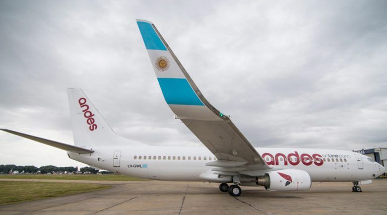 Andes suspendió vuelos hasta el lunes en todo el país