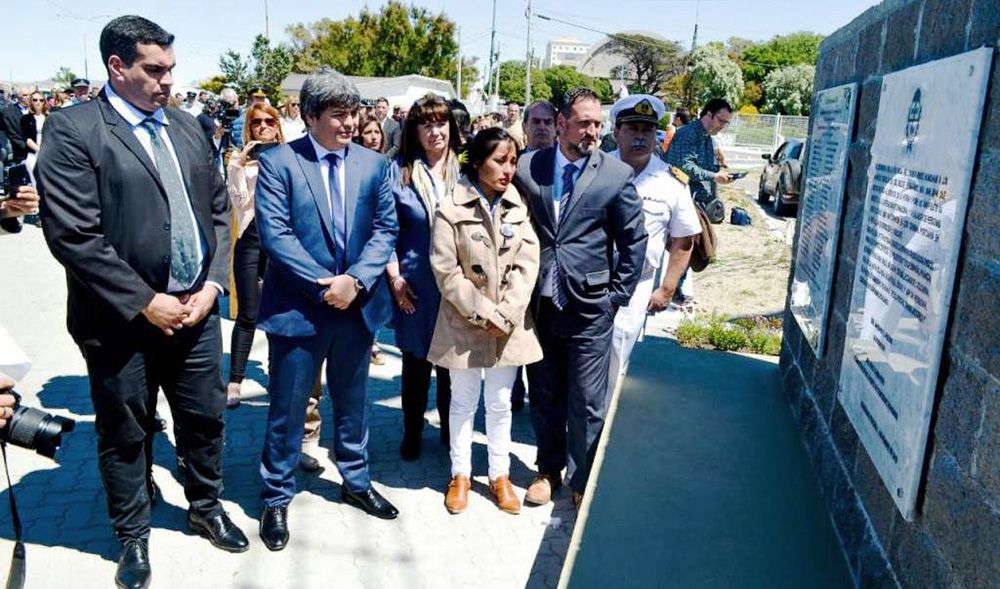 Comodoro: Se realizó un homenaje a los tripulantes del ARA San Juan