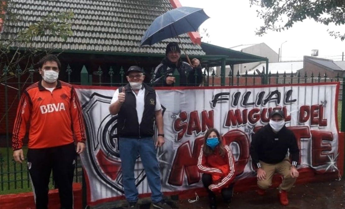 Fillol y Peña de River donaron alimentos y colchones