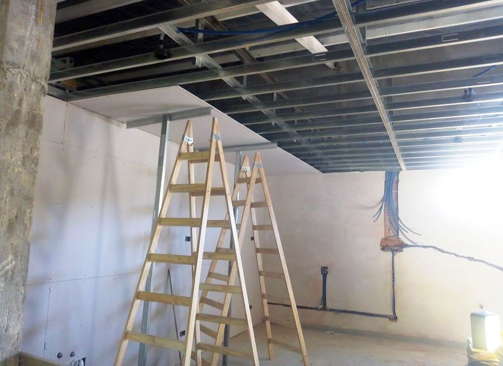 Continúan las obras en el Hospital de Las Plumas