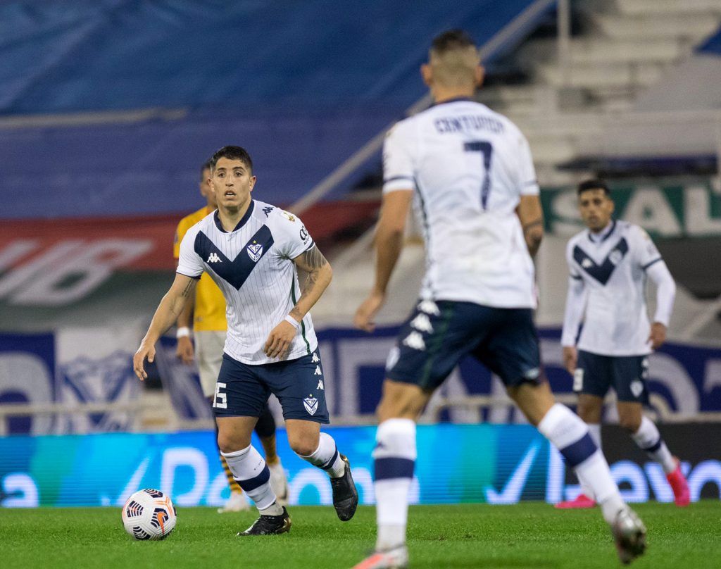 Vélez ventaja ante Barcelona