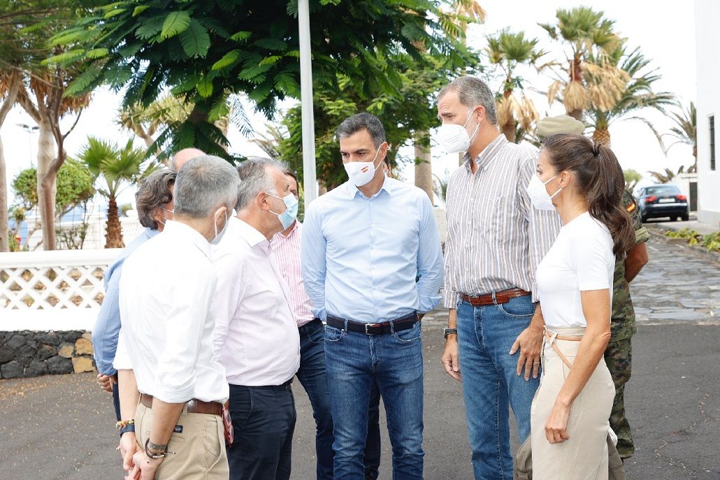 Los reyes de España visitaron La Palma tras la erupción del volcán: "No ...