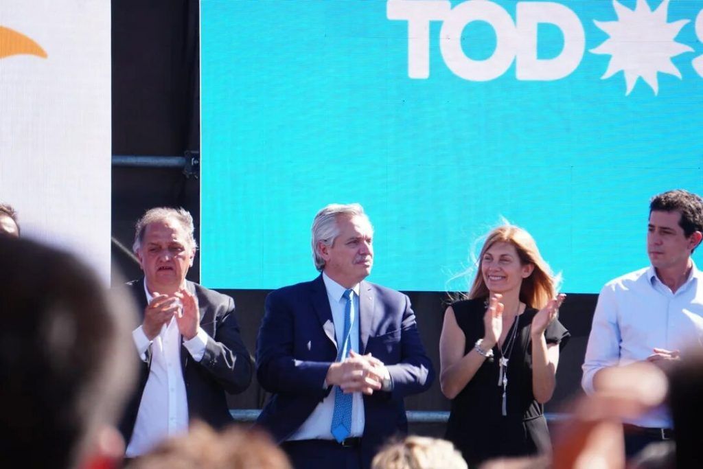 Linares con Fernández