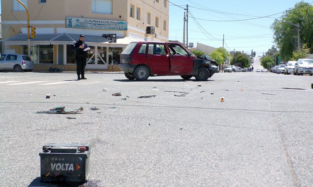 Dos Heridos En Fuerte Choque En C Ntrica Esquina De Trelew Radio