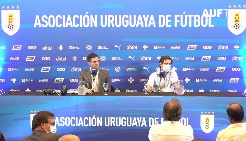 Selección Uruguaya  Diego Alonso fue presentado como DT de