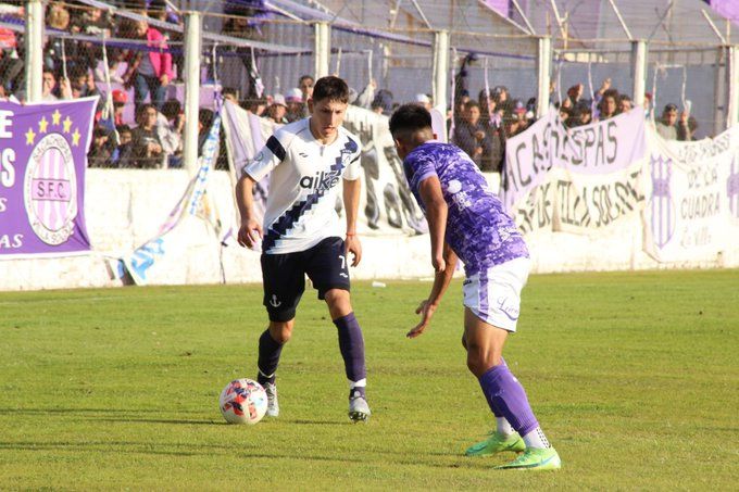 Chacarita goleó a Independiente de Chivilcoy en un encuentro