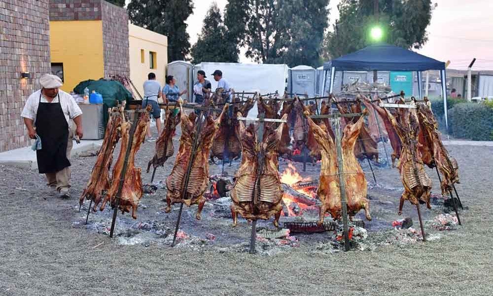 Podrían realizar el cierre de la Fiesta del Cordero en el Playón Recreativo de Madryn: ¿dónde comprar las entradas?