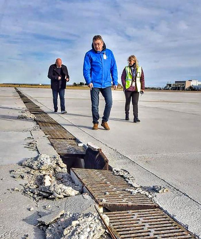 Denuncia por vía rota del Aeropuerto