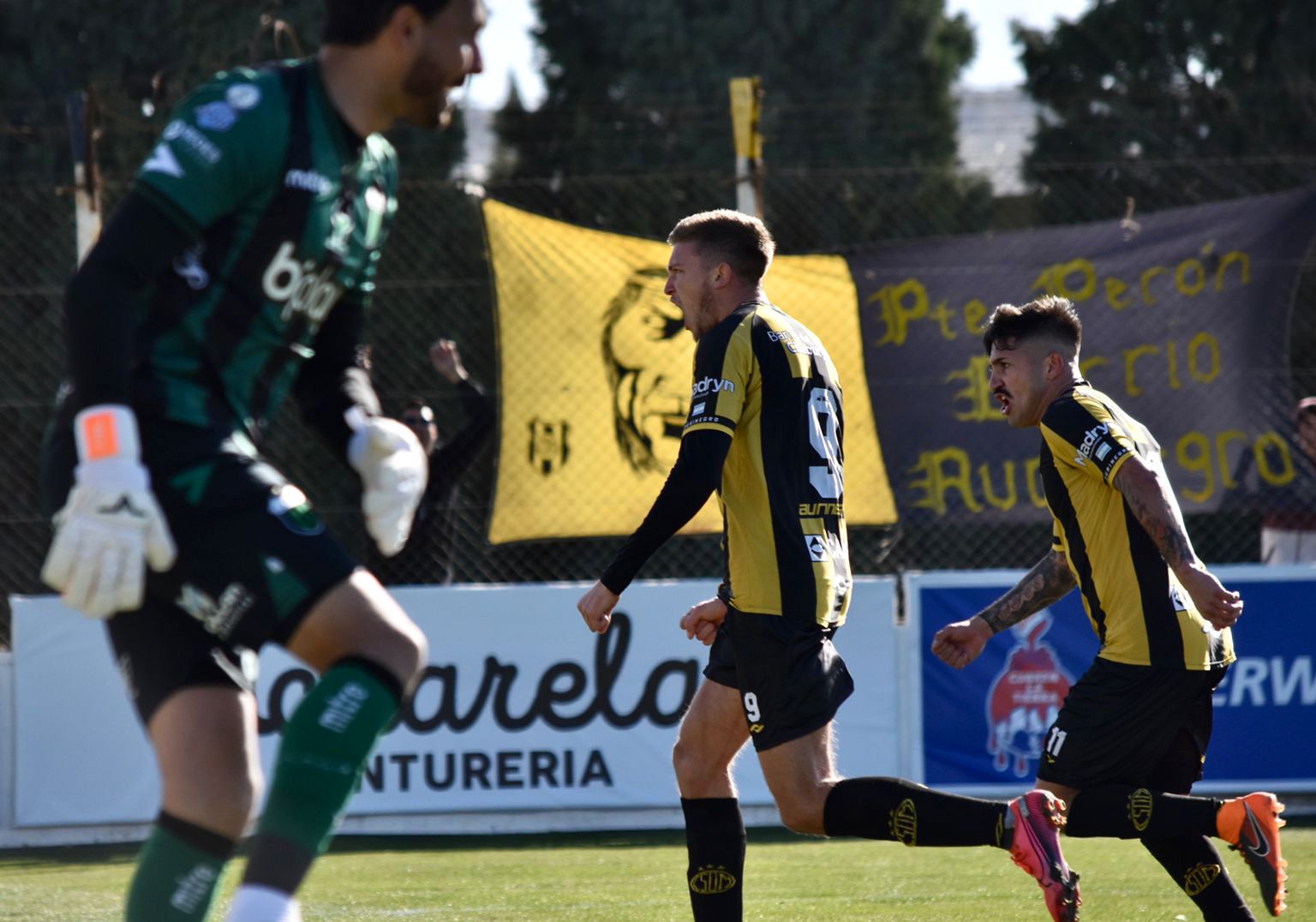 Ferro Carril Oeste - Almagro, Primera Nacional: el partido de la jornada 37  - LA NACION