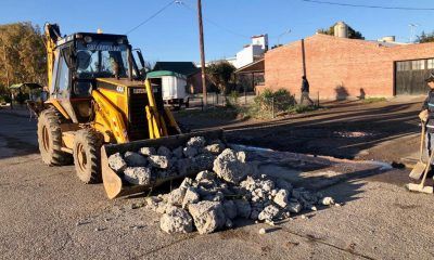 Trabajo de conservación vial en Trelew