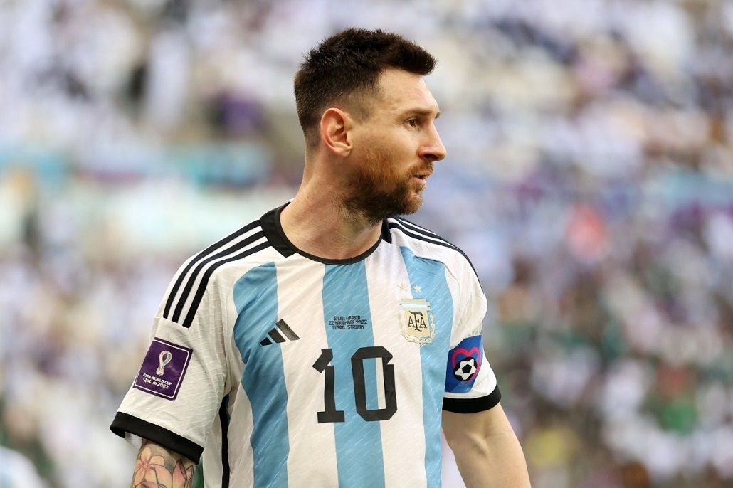 Furor por el la camiseta Messi "está agotada en todo el mundo" - Radio 3 Cadena Patagonia