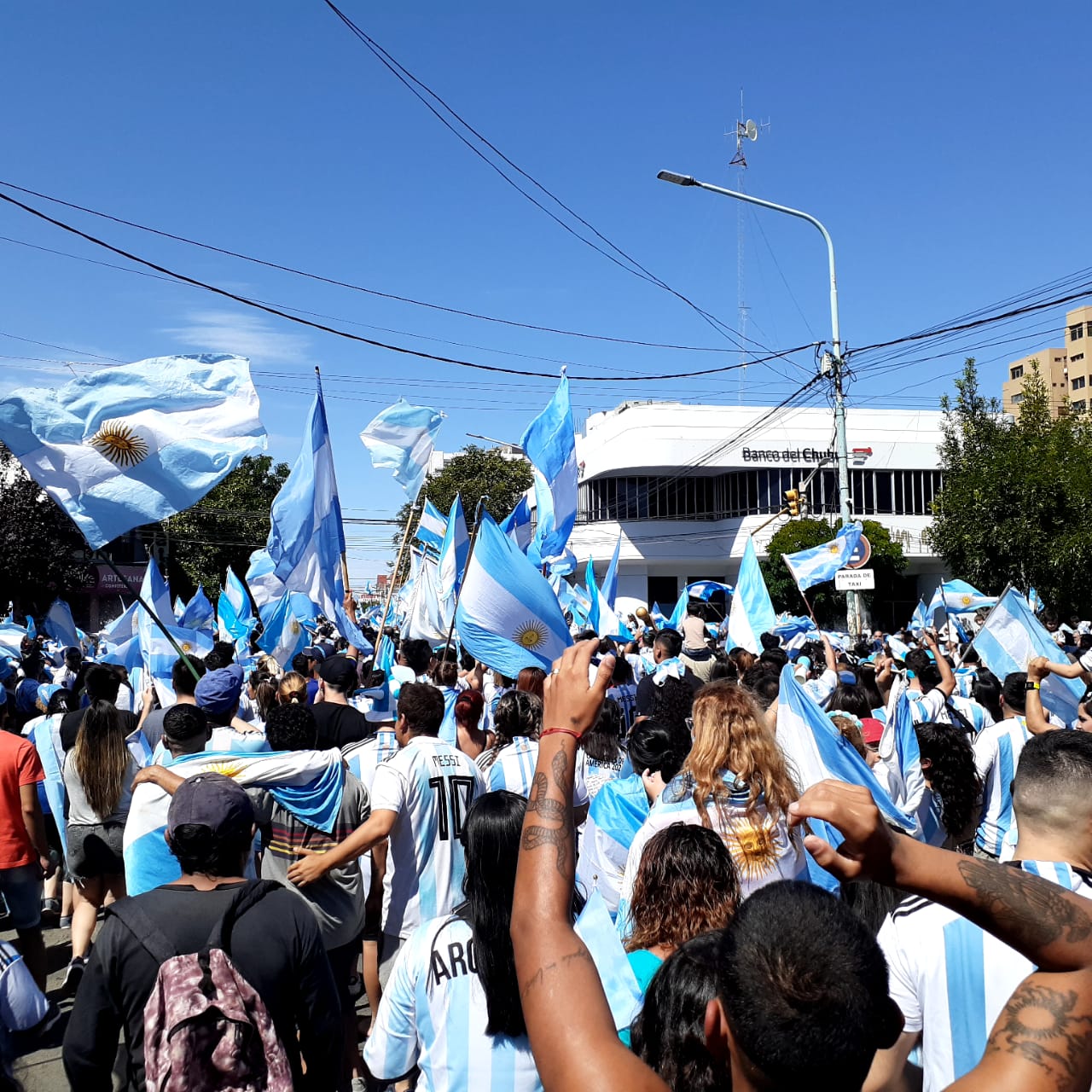 Festejos por la selección argentina en Trelew