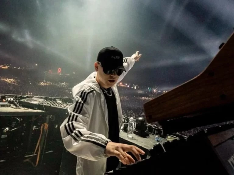 Bizarrap y Tefi Russo, nominados en los People´s Choice Awards