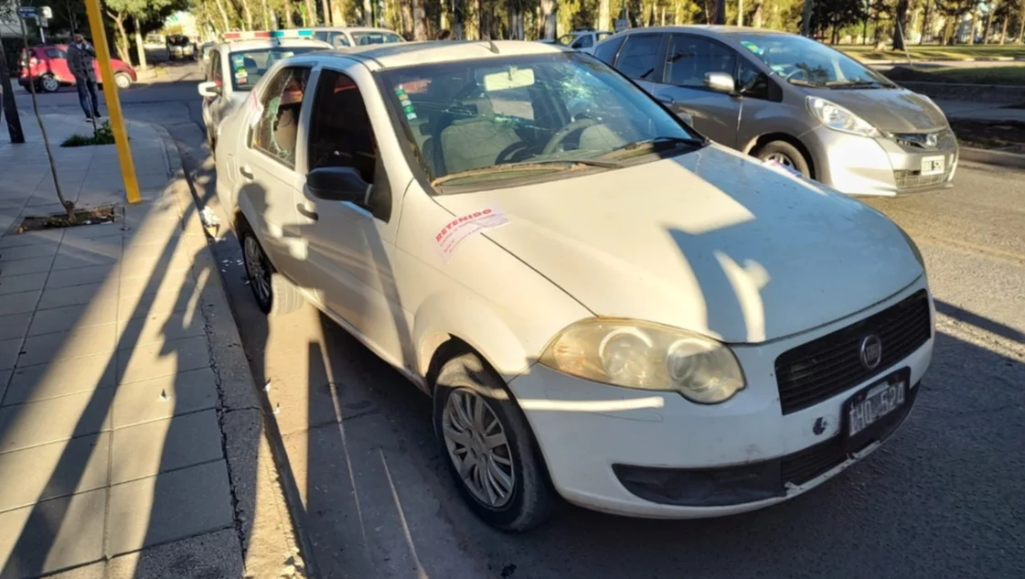 Se atrincheró cinco horas en su auto para no hacer el test de alcoholemia