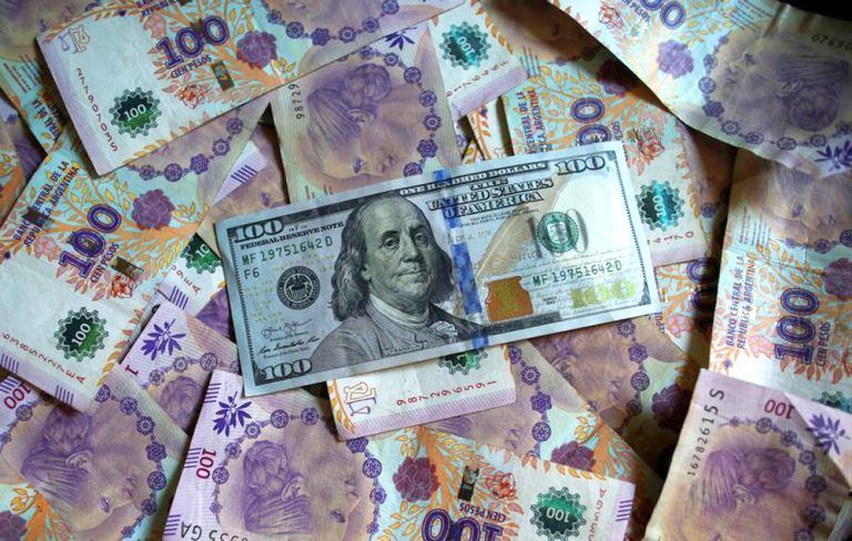 El aumento del costo de vida en dólares afecta el poder adquisitivo argentino