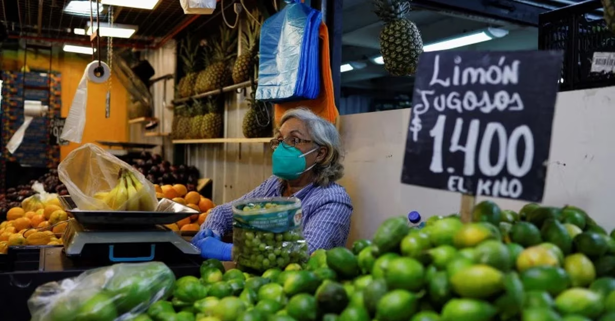 La Economía Chilena Cayó 2,1% Interanual En Marzo - Radio 3 Cadena ...