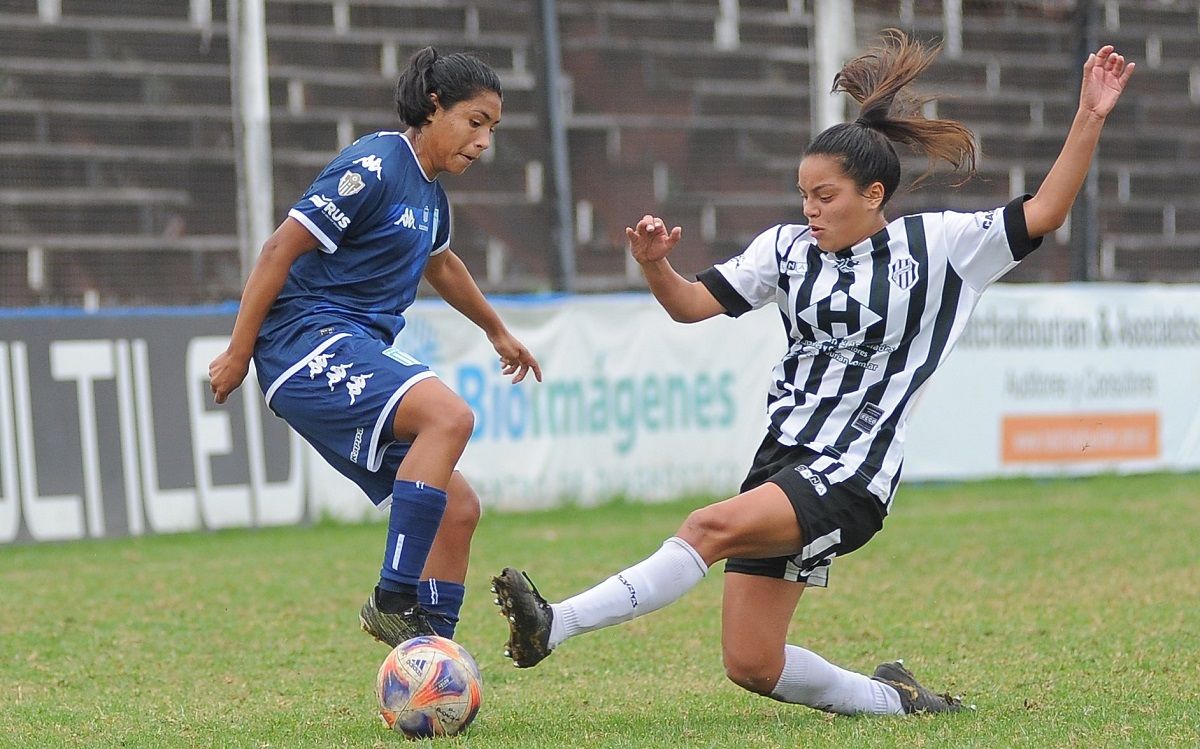 Femenino: Locales ante Talleres de Remedios de Escalada – Atletico