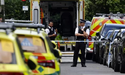 Automóvil chocó contra una escuela en Londres y murió una niña