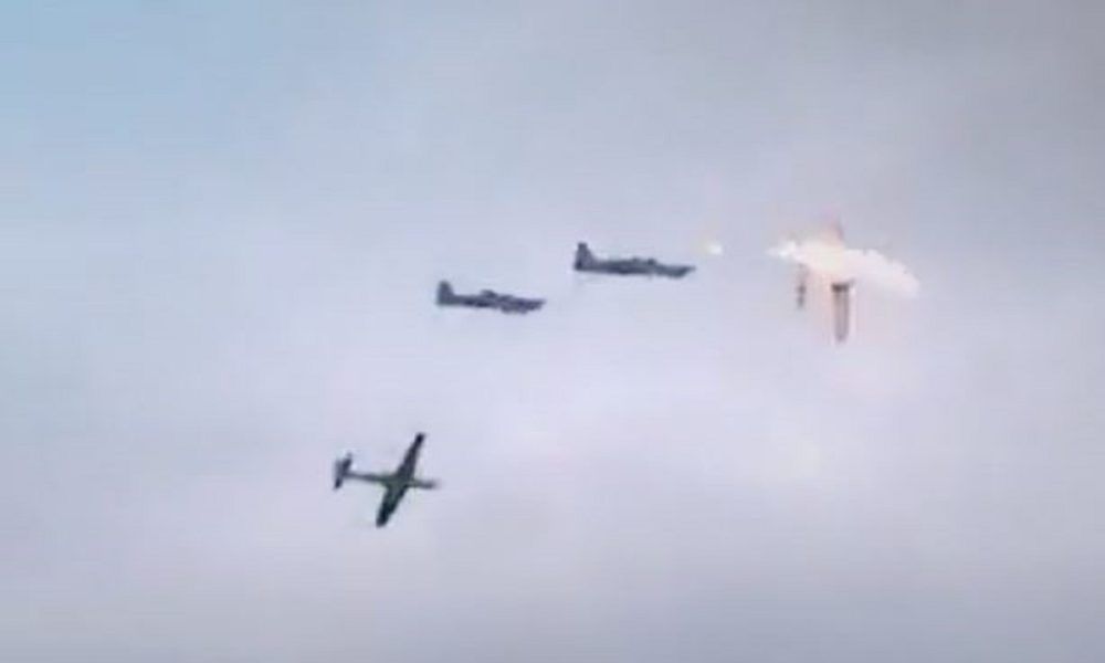 MIRÁ EL VIDEO Un muerto por choque de aviones en entrenamiento