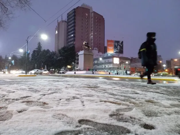 Alerta naranja por nevadas en Mendoza y Neuquén