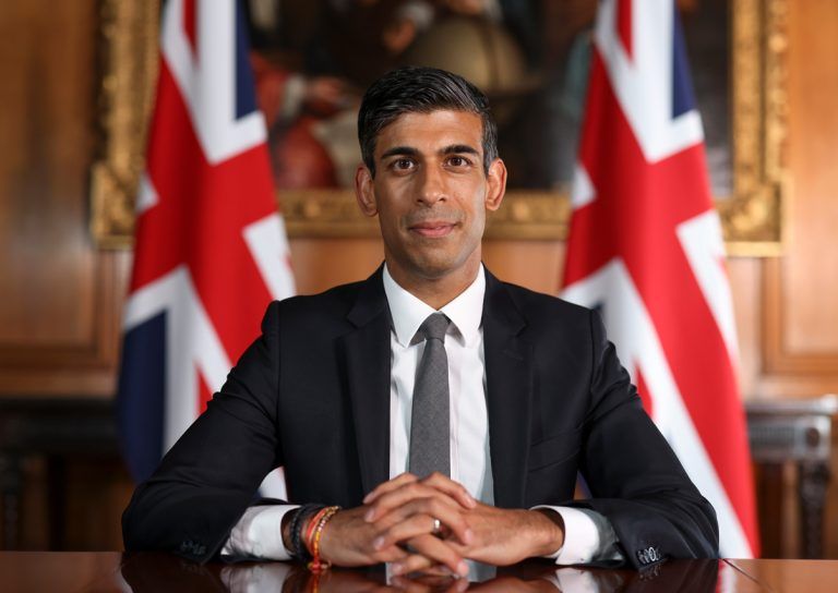 Premier británico cumplió solo una de sus cinco promesas clave Premier británico cumplió solo una de sus cinco promesas clave