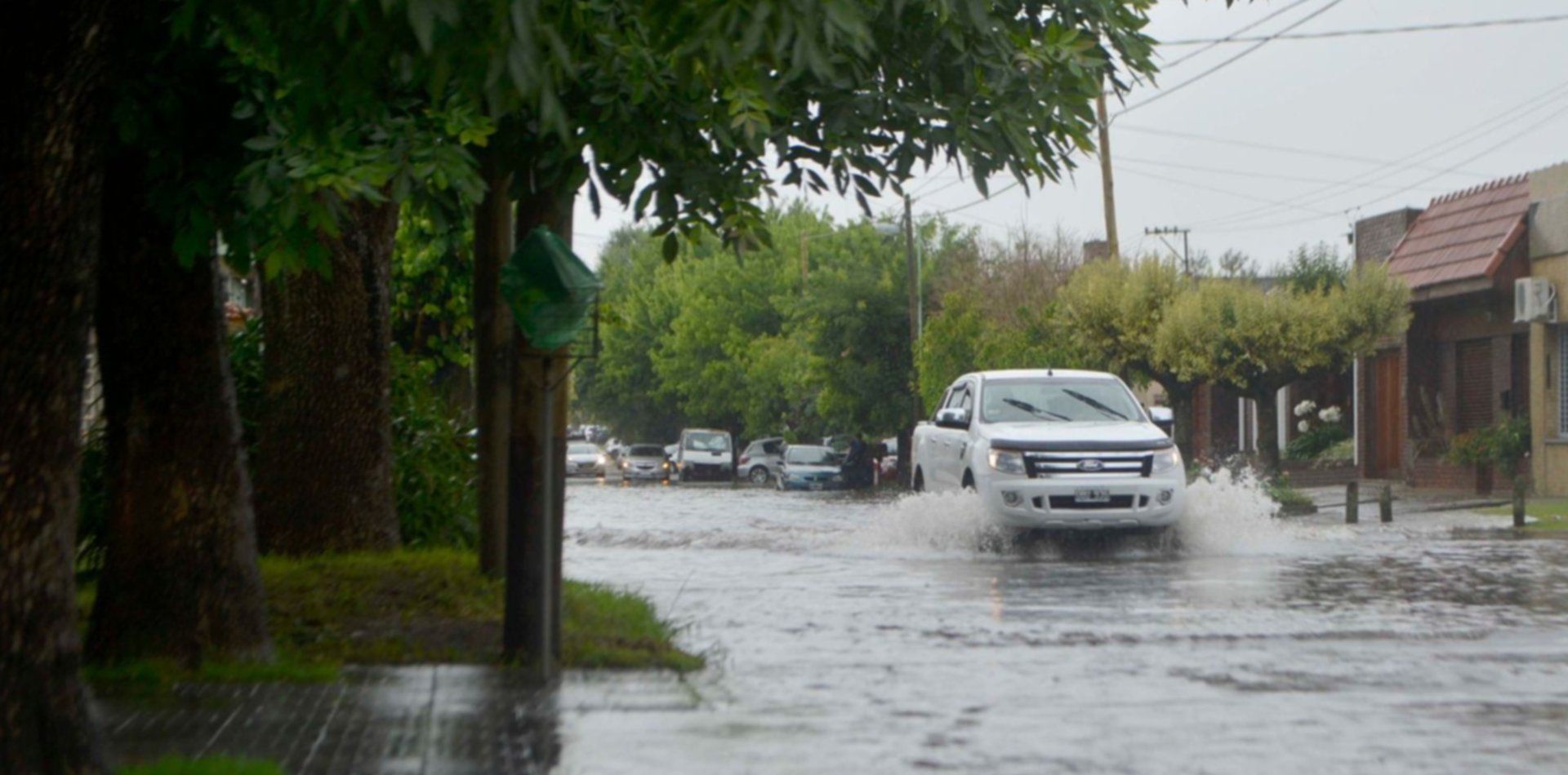 Alerta naranja por fuertes lluvias en La Plata - Radio 3 Cadena Patagonia