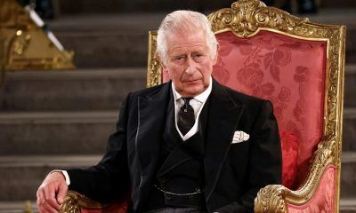 Carlos III llegó a Francia en su primera visita como rey