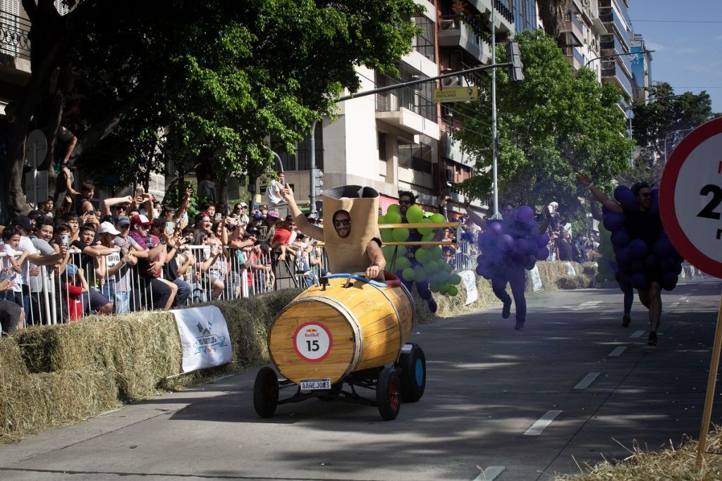 Bomberos de Luján ganaron la Carrera de Autos Locos