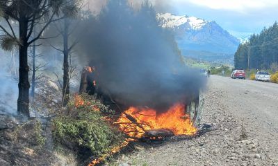 Vuelco seguido de un incendio vehicular en Ruta Nacional Nº 259 en Chubut