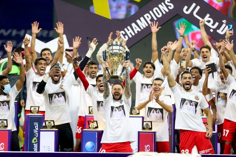 El argentino Cartabia hizo doblete y coronó la Supercopa de Emiratos