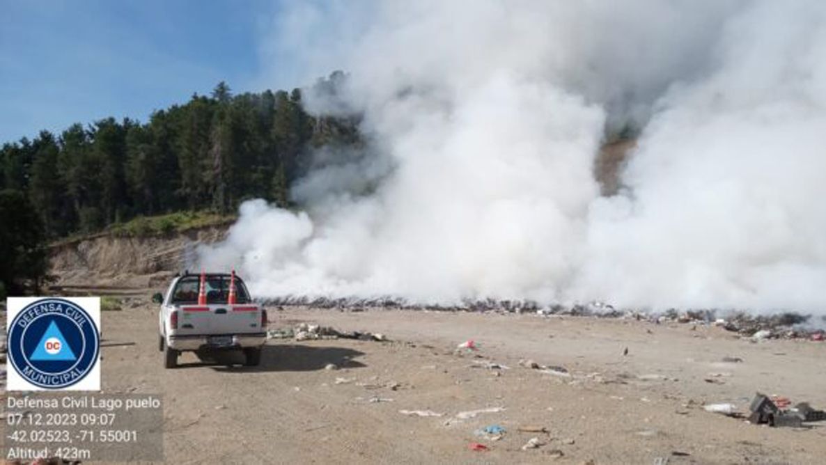 Incendio en el basural municipal de Lago Puelo