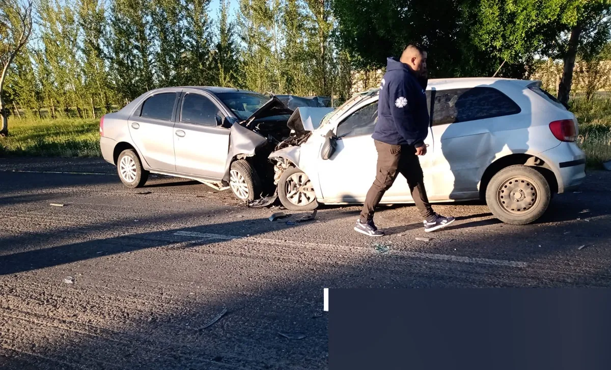 Un choque frontal se llevó la vida de dos personas - Radio 3 Cadena ...