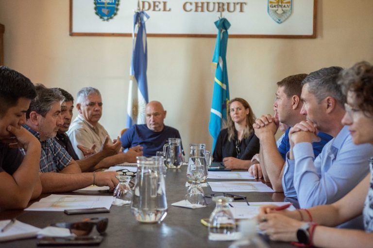 Biss y funcionarios provinciales del Valle abordaron temáticas sobre el Río Chubut