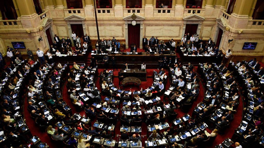 El martes comenzará el debate de la "Ley Ómnibus" en Diputados