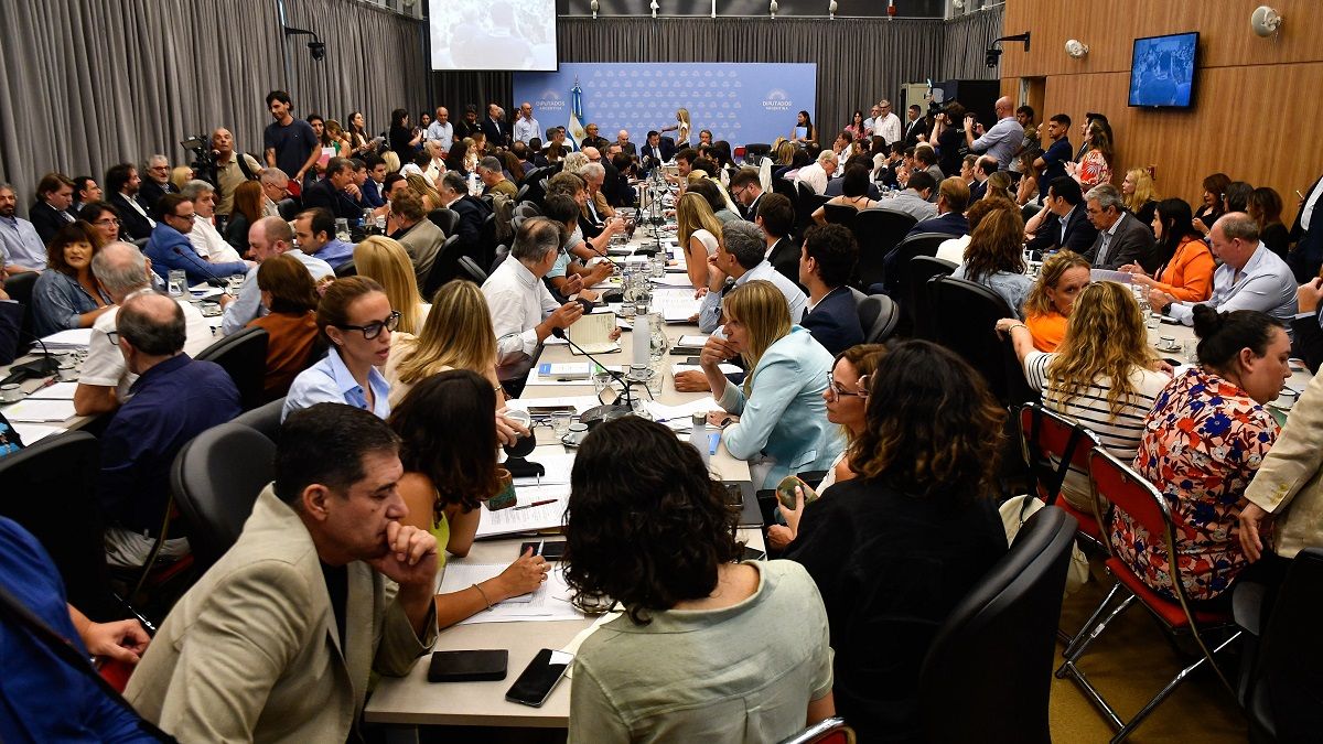 YPF no será privatizada y otros cambios en la Ley Ómnibus para ser aprobada